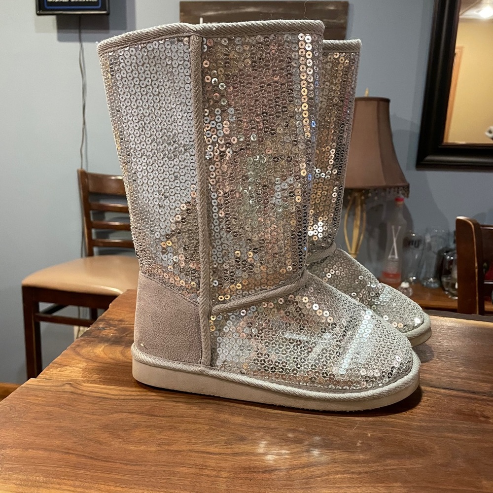 Girls size 3 glitter boots EUC